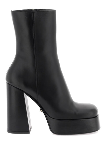 'aevitas' Boots  - Black