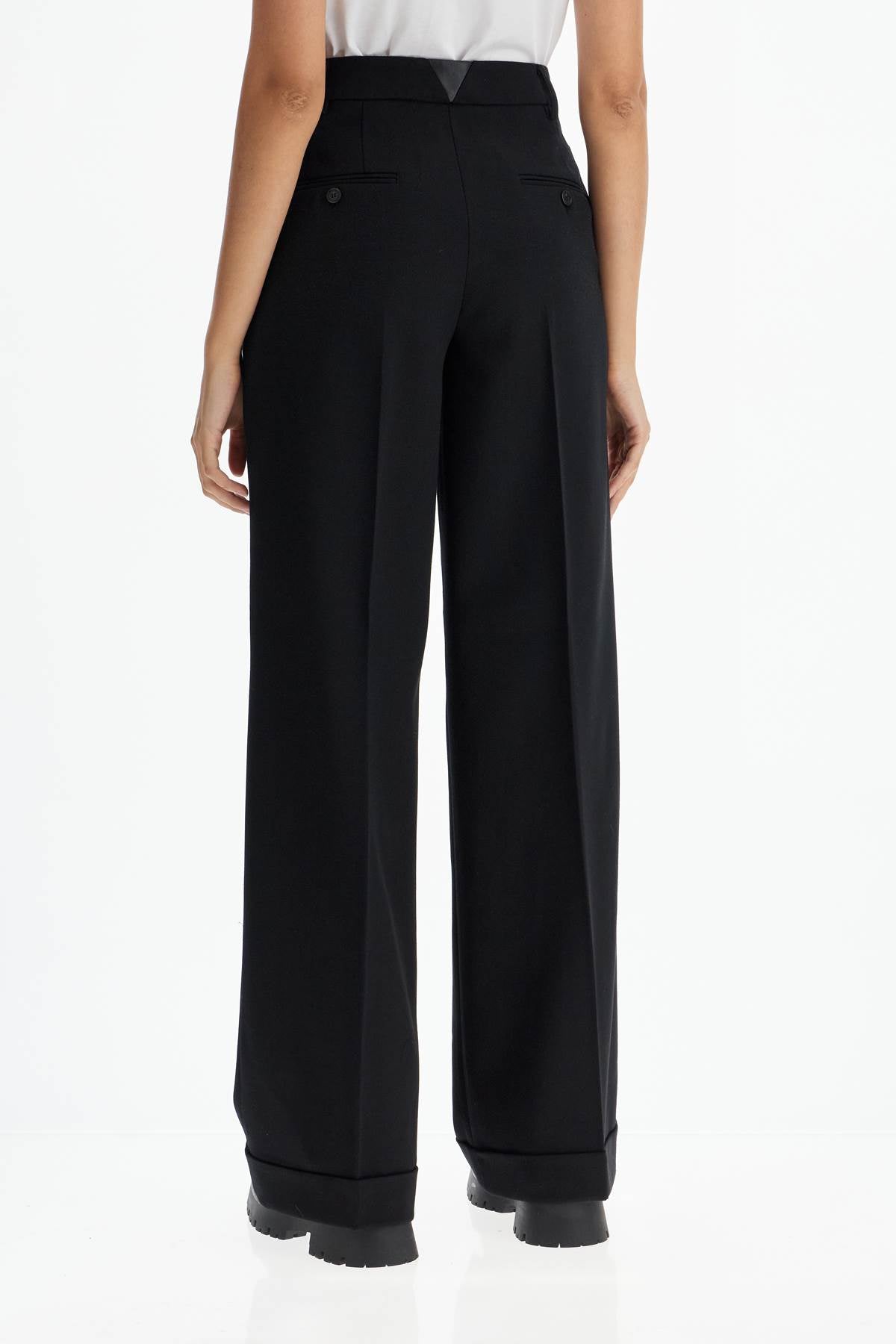 Twill Wide-leg Trousers In Pal  - Black