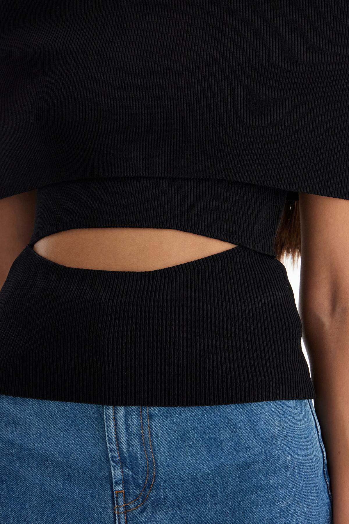 'ribbed Knit Off-shoulder  - Black