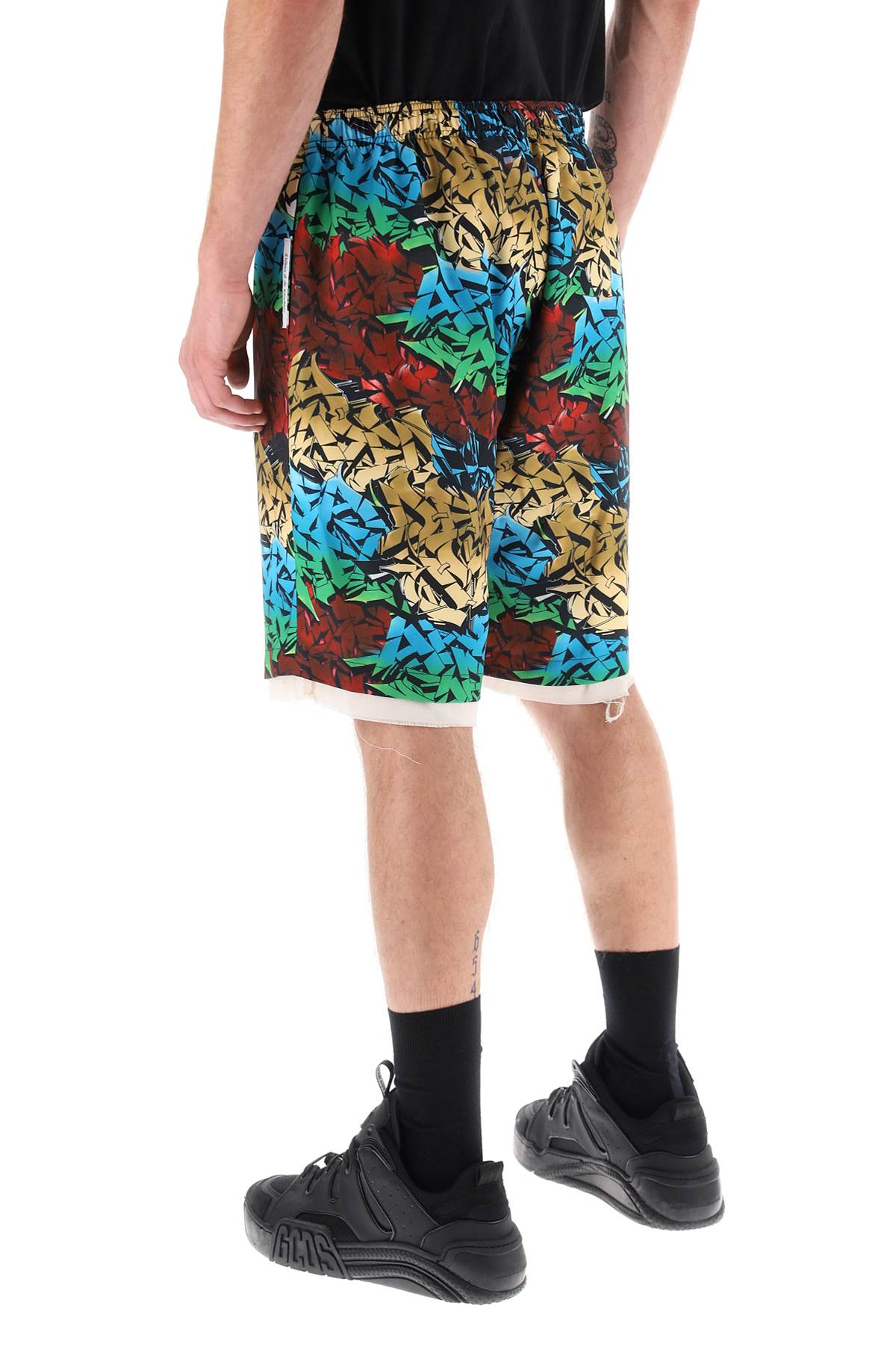 All-over Graffiti Print Shorts  - Multicolor