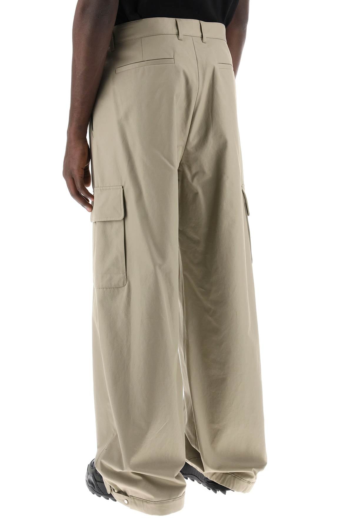 Wide-legged Cargo Pants With Ample Leg  - Beige