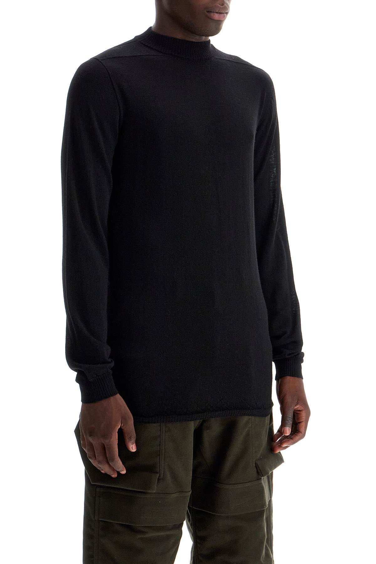 'level Turtleneck  - Black