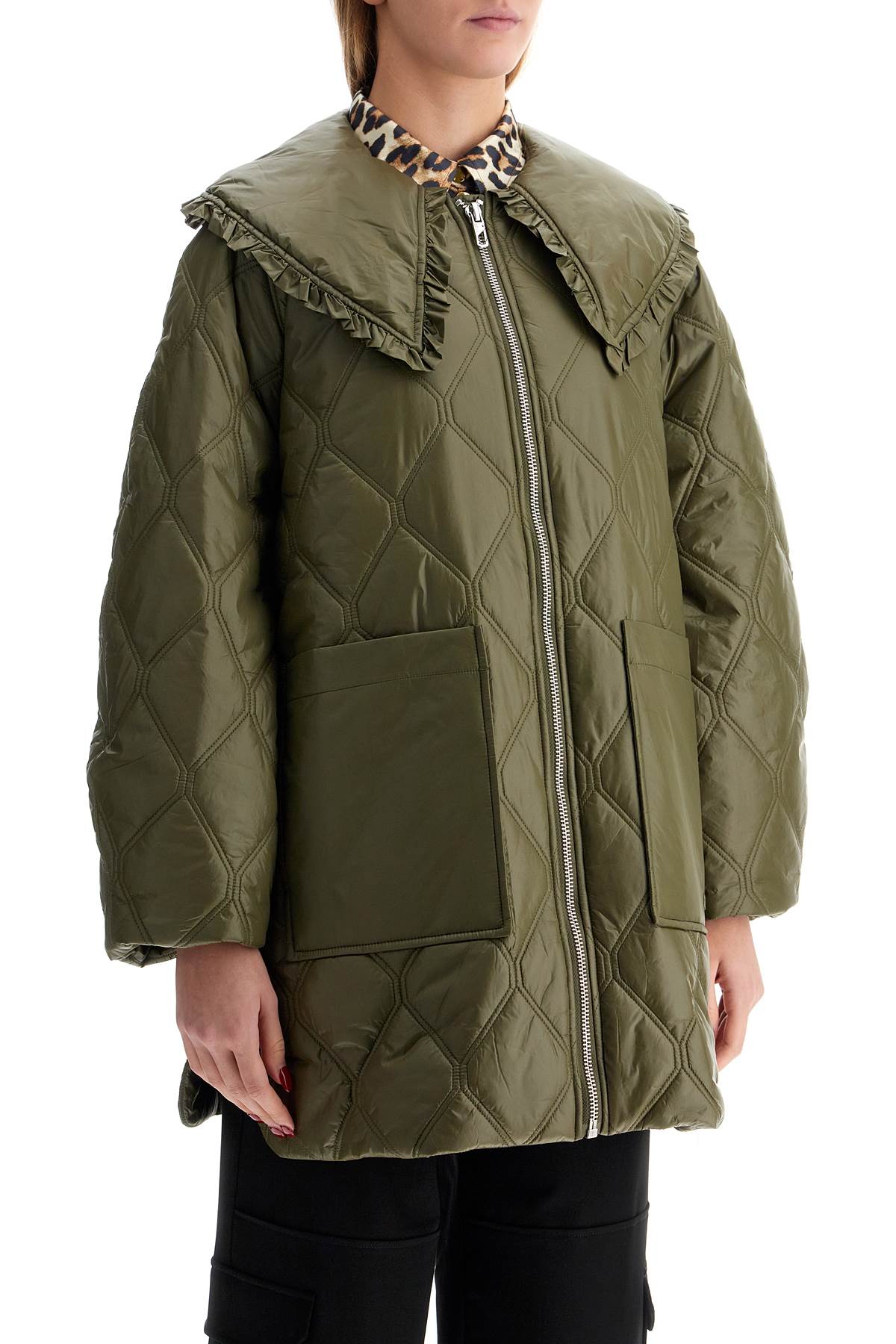 Lightweight Down Jacket With Oversized Collar  - Green