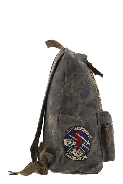 Camouflage canvas backpack with tiger