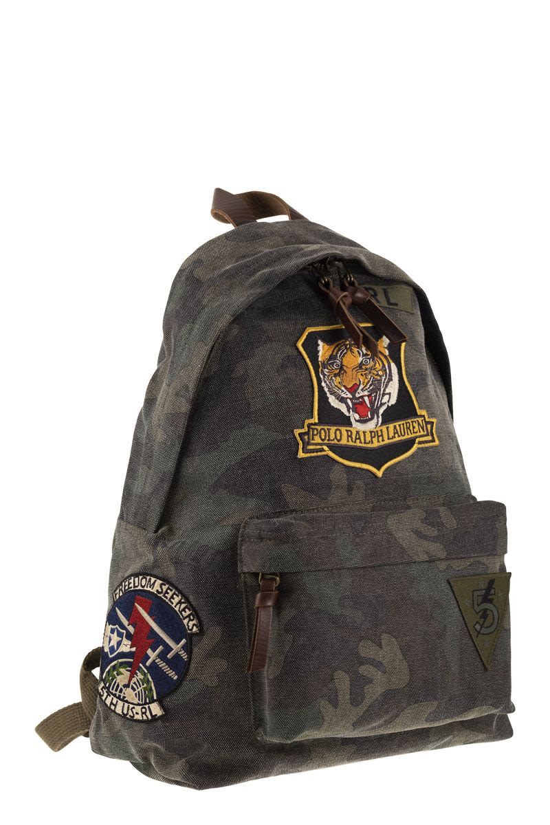 Camouflage canvas backpack with tiger