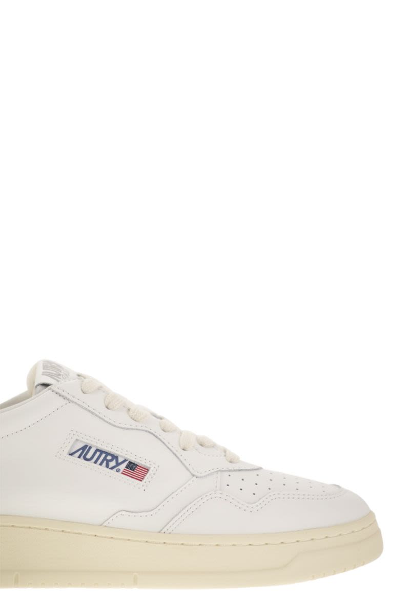 MEDALIST LOW - Leather Sneakers