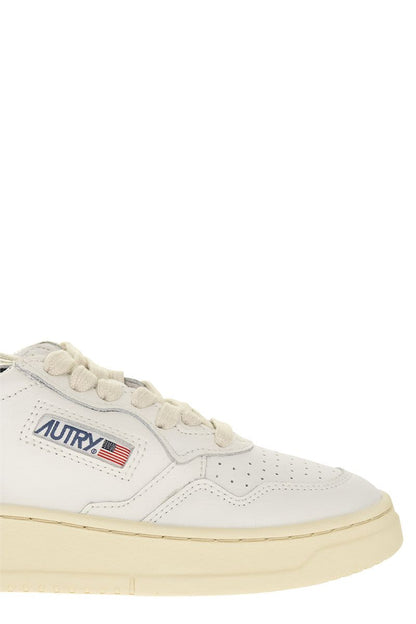 MEDALIST LOW - Leather Sneakers