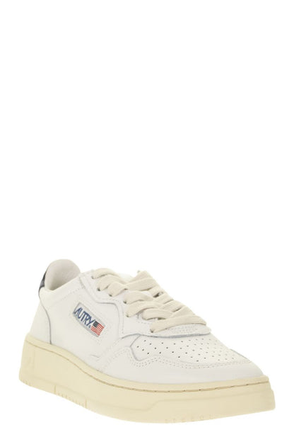 MEDALIST LOW - Leather Sneakers