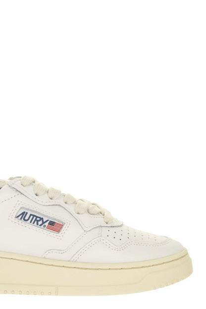 MEDALIST LOW - Leather Sneakers