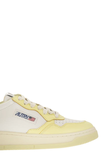 MEDALIST LOW - Two-tone Leather Sneakers