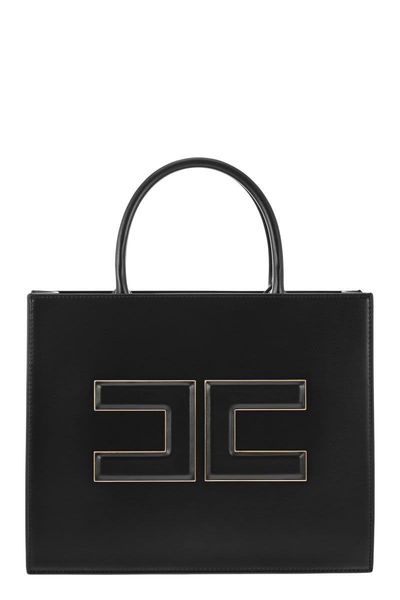 Medium shopper with logo plaque