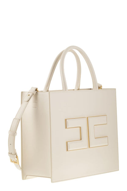 Medium shopper with logo plaque