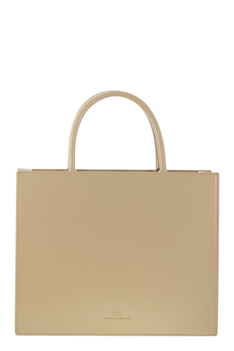 Medium shopper with logo plaque