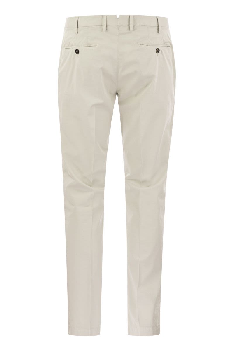 Skinny trousers in cotton and silk