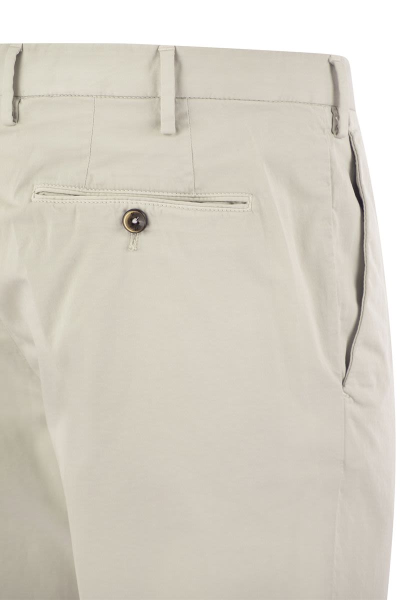 Skinny trousers in cotton and silk