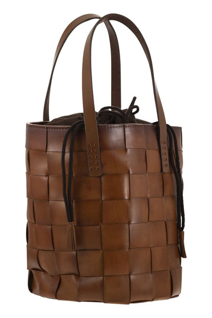 BOX WEAVE ROUND BUCKET - Woven leather bucket bag