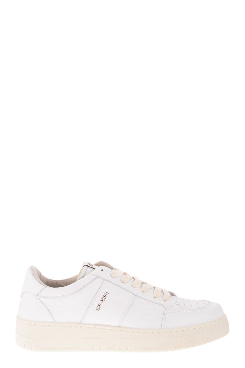 GOLF - White trainers