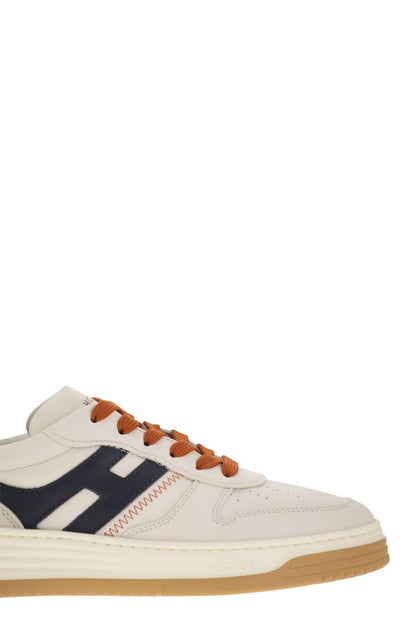 H630 - Leather lace-up trainers