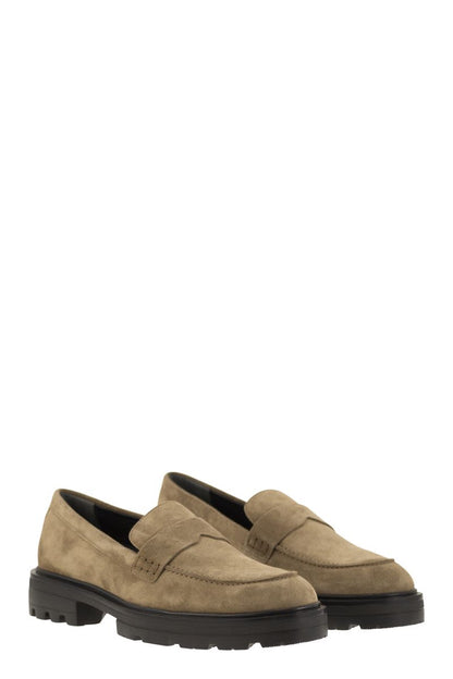 H673 Suede moccasin with carrarmato bottom