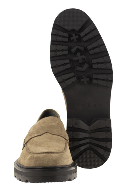 H673 Suede moccasin with carrarmato bottom