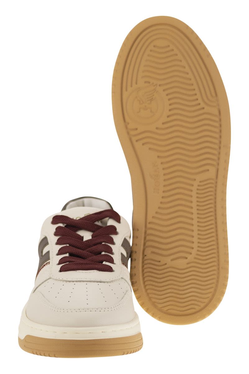 H630 - Leather Sneakers