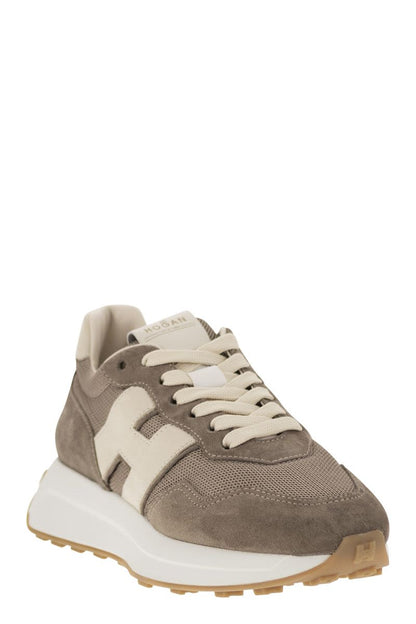 H641 - Leather and canvas trainers