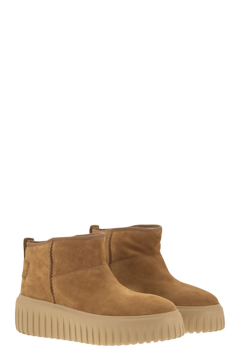 H-Stripes Suede ankle boot