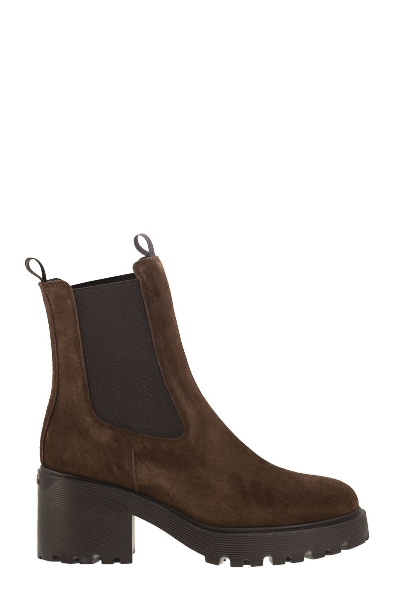 Chelsea ankle boots in suede leather