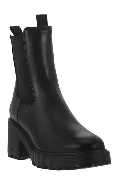 H649 - Leather chelsea boot