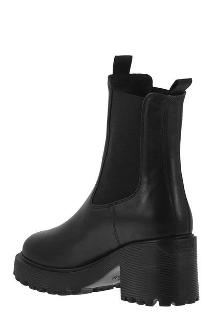 H649 - Leather chelsea boot