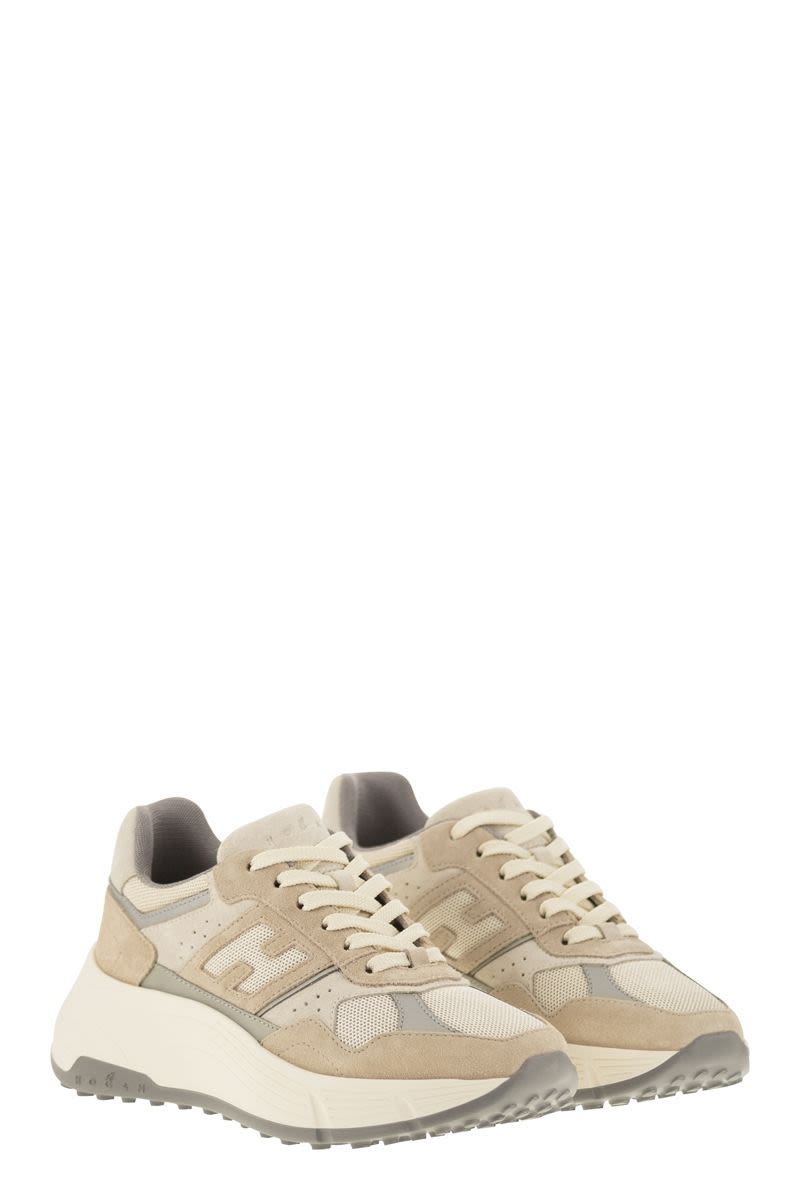 H669 - Hi-Fi fabric and suede trainers