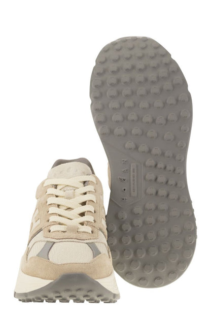 H669 - Hi-Fi fabric and suede trainers