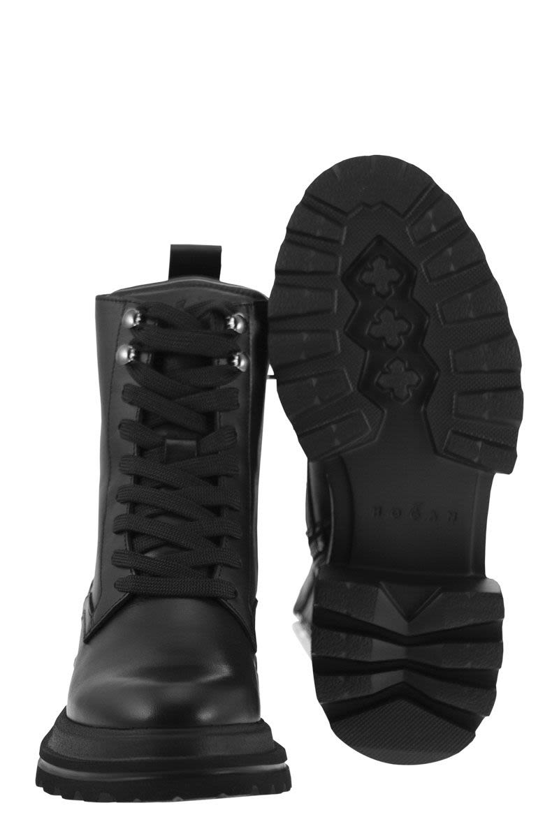 Hogan boots black