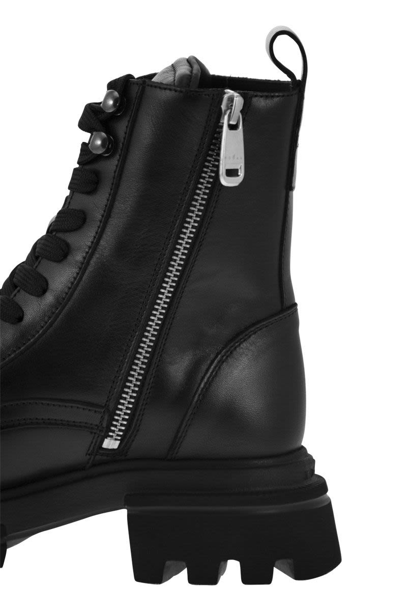 Hogan boots black