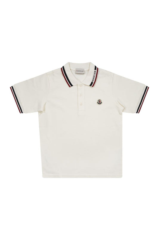 Polo shirt with tricolour finish