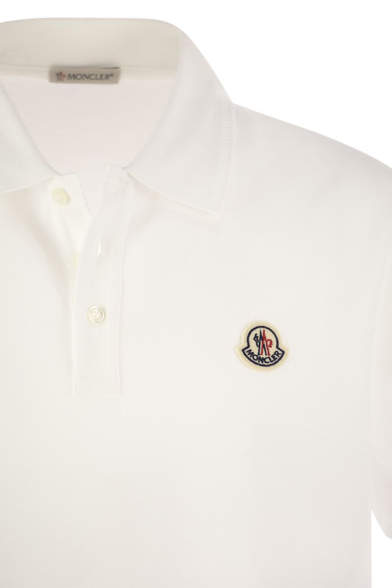 Polo shirt with logo