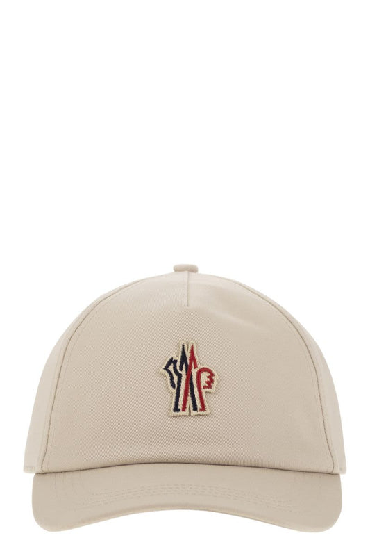 Baseball cap with logo