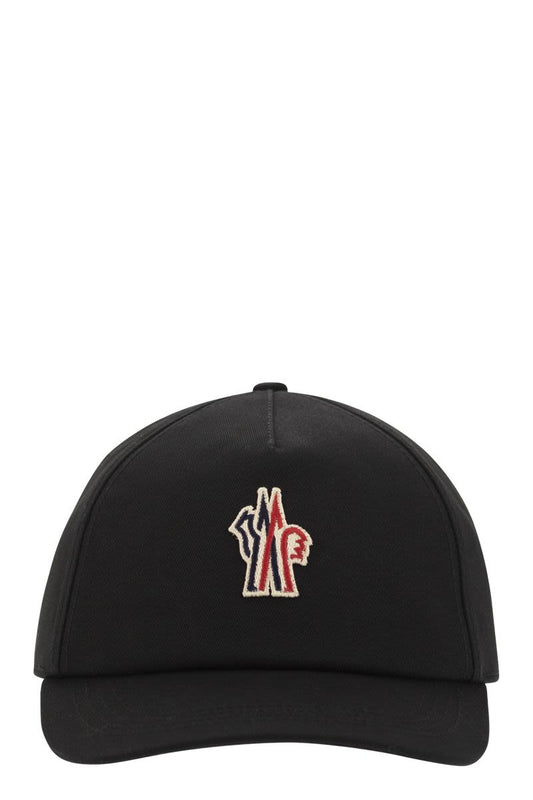 Baseball cap with logo