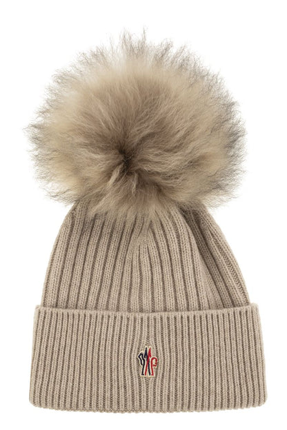 Cashmere cap with pom-pom