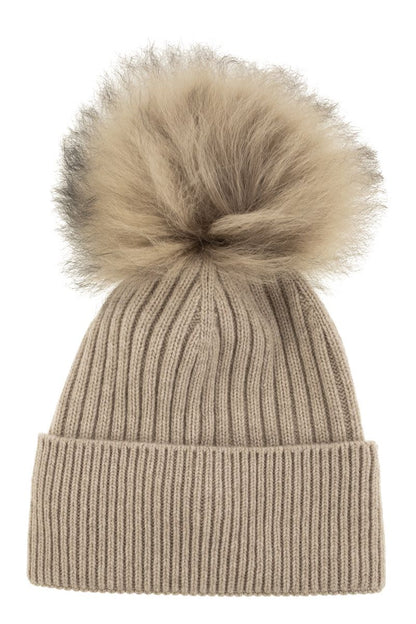 Cashmere cap with pom-pom