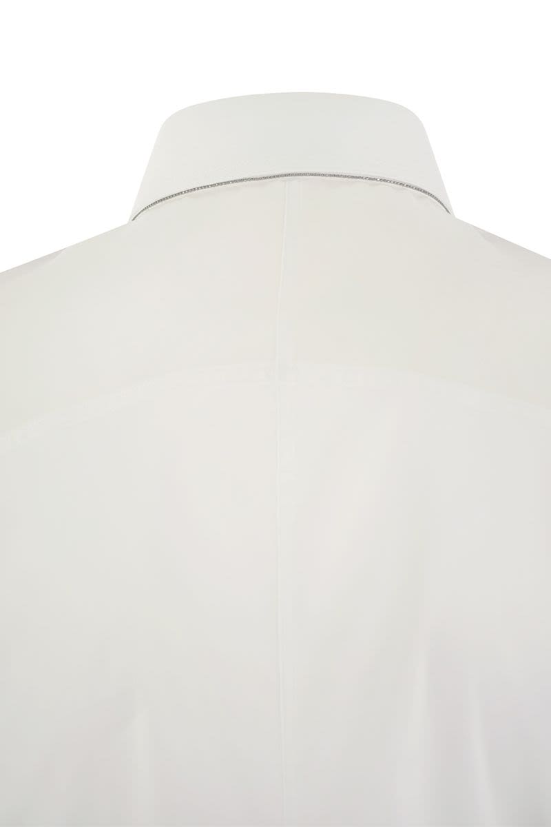 Stretch cotton poplin shirt with cotton organza sleeves and necklace