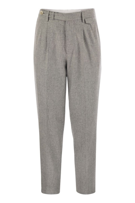 Leisure fit trousers in virgin wool flannel with double darts