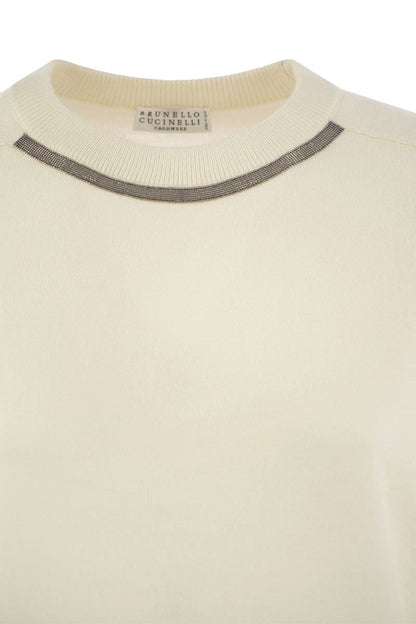 Cashmere sweater with neck jewel