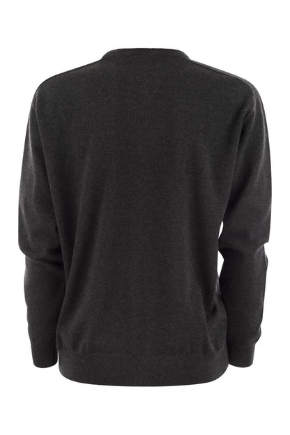 Cashmere sweater with neck jewel