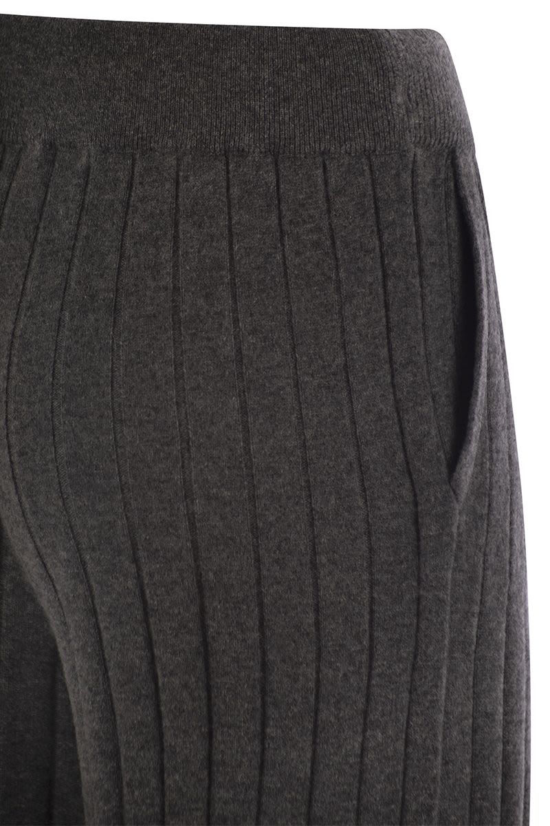 Cashmere knit trousers