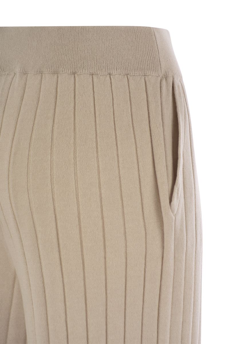 Cashmere knit trousers