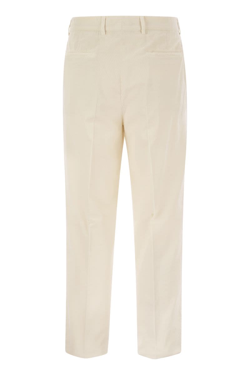 Leisure fit trousers in garment dyed cotton corduroy with darts