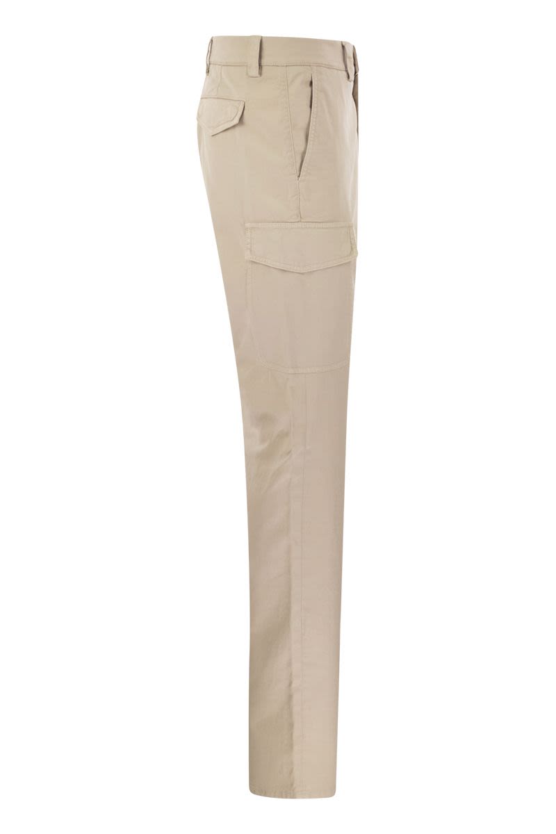 Garment-dyed Leisure fit trousers