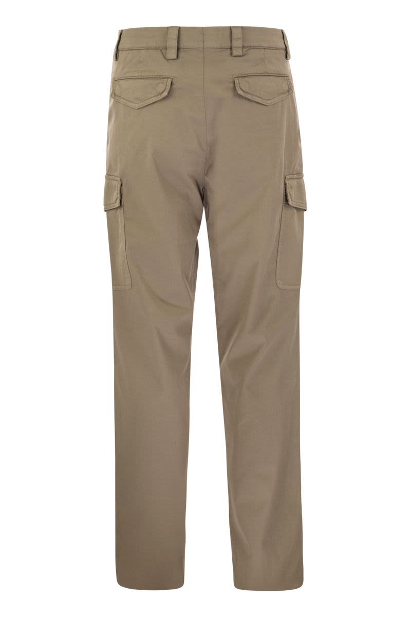 Garment-dyed Leisure fit trousers