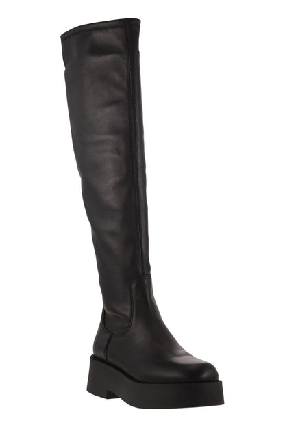 M6832 - High leather boots